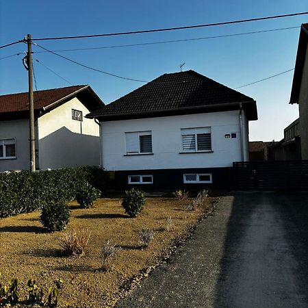 Apartman Kuca 150 Mala Subotica Luaran gambar